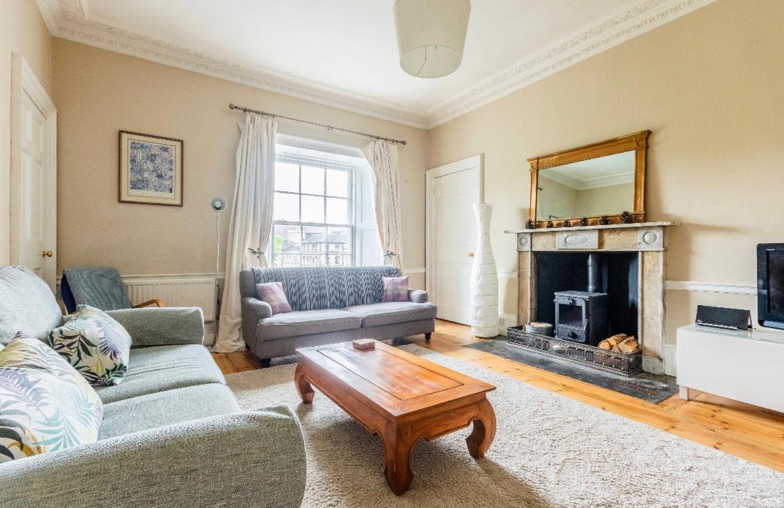 New Town Apartment With Castle View エディンバラ エクステリア 写真