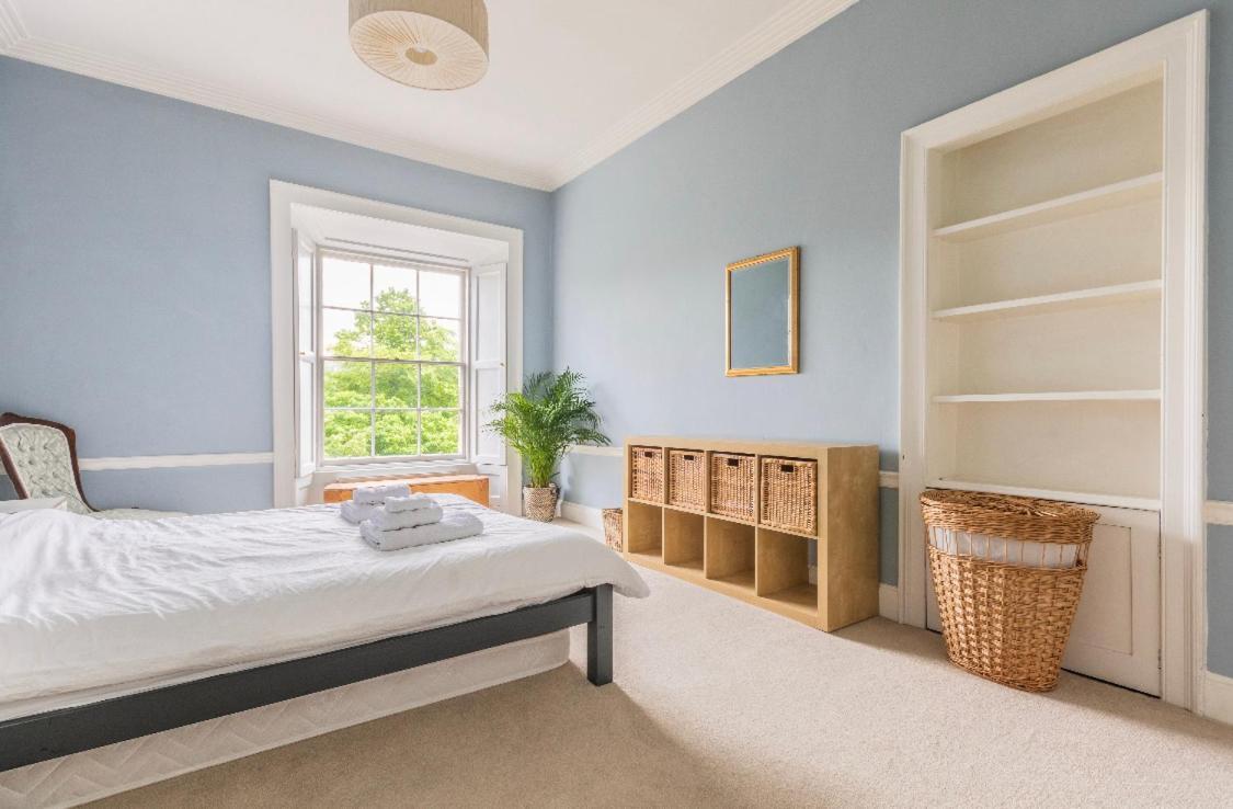 New Town Apartment With Castle View エディンバラ エクステリア 写真
